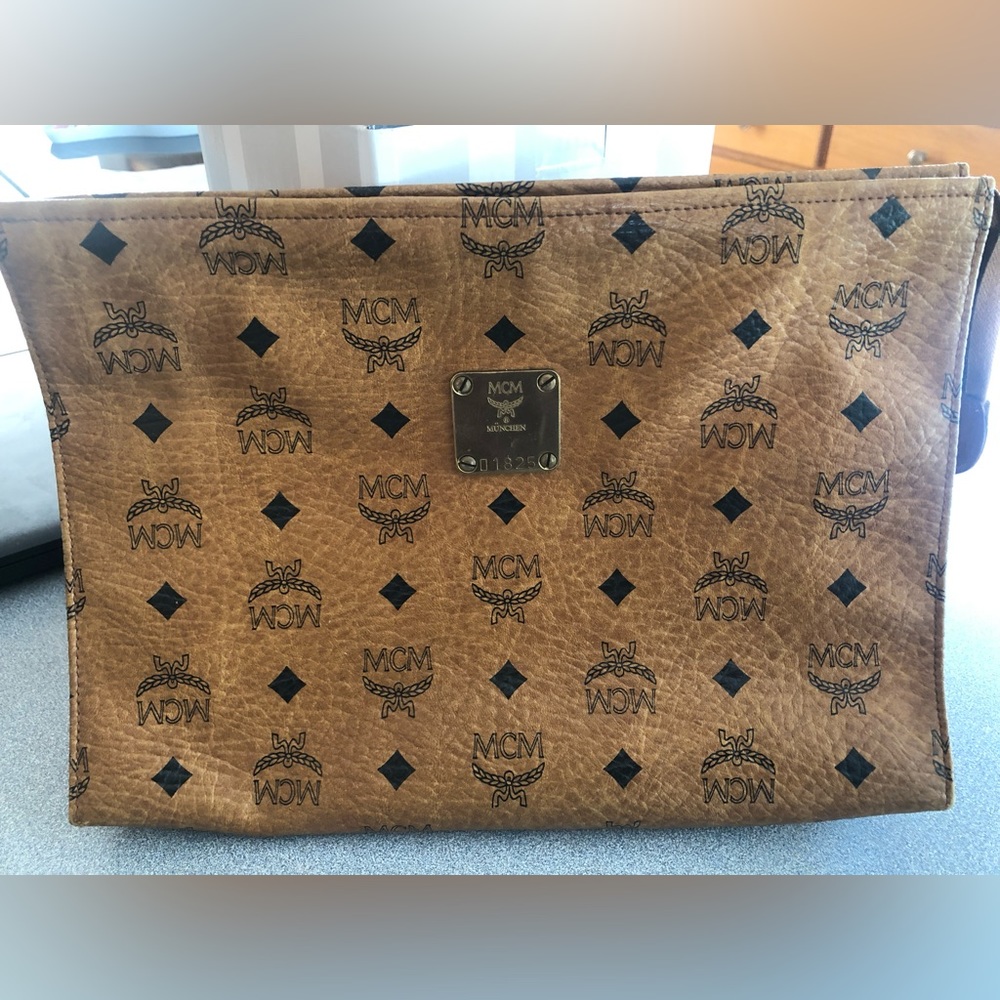 MCM Clutch
